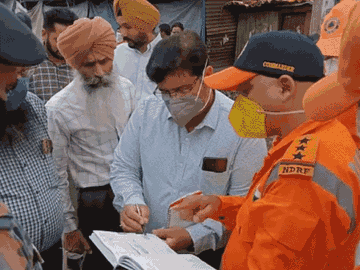 हादसे के बाद जांच करती टीम। (फाइल फोटो)