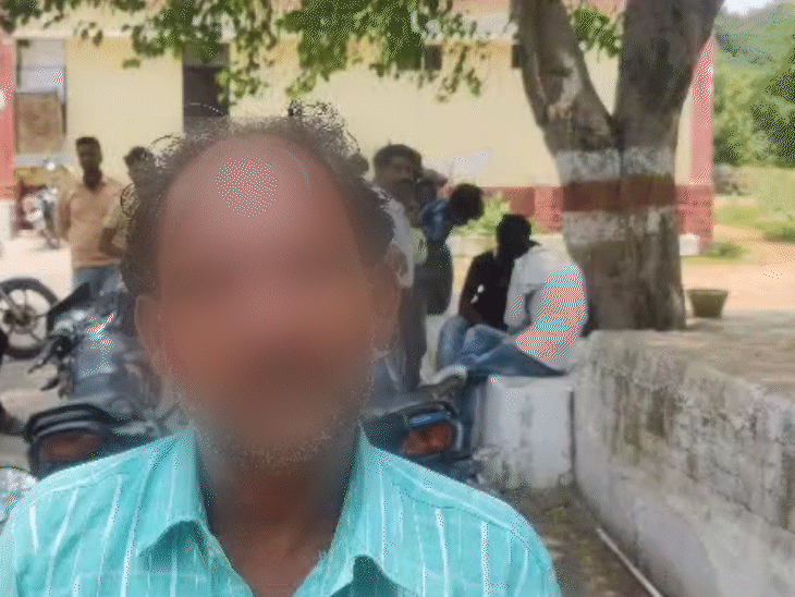 पीड़ित ने कहा- पंचायत में शिकायत की तो मुझ पर ही जुर्माना लगा दिया गया।