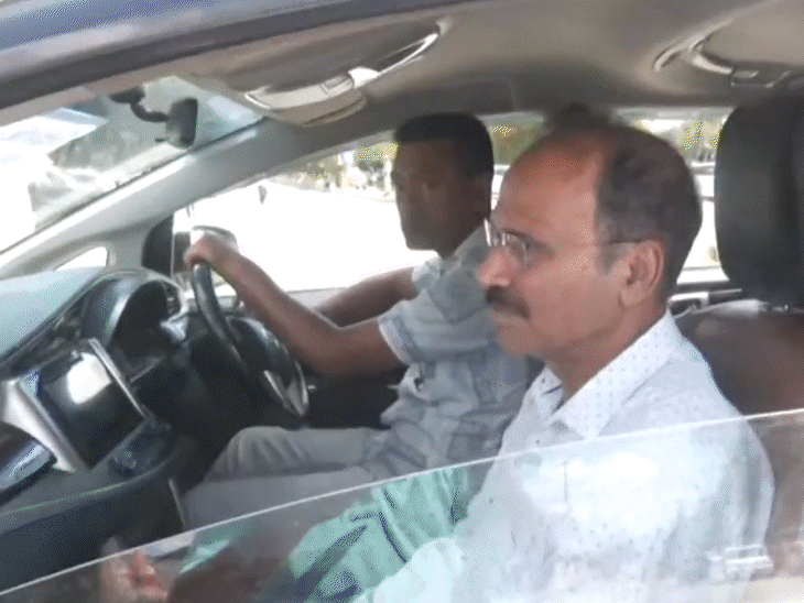 राज्यपाल के साथ विपक्षी गठबंधन I.N.D.I.A के 21 सांसदों का प्रतिनिधिमंडल।