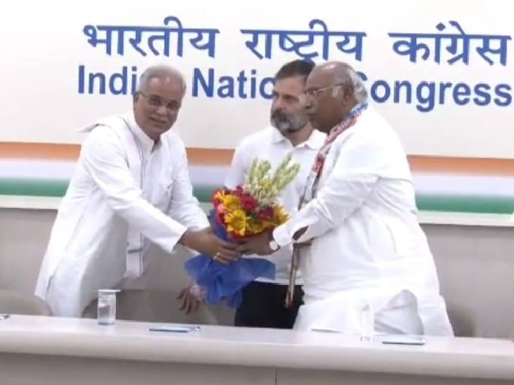 इससे पहले खड़गे पाटन में आयोजित होने वाले भरोसे के सम्मेलन में शामिल होने वाले थे लेकिन दौरा टल गया था। (फाइल फोटो)