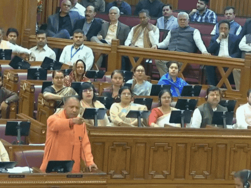 UP CM Yogi Adityanath Controversial Statements | Mafiyao ko mitti me mila  denge | योगी के बयान, जिन्होंने बदला चुनावी रुख: 2019 में राममंदिर पर  बोले-हमारे हवाले करें, 24 घंटे में ...