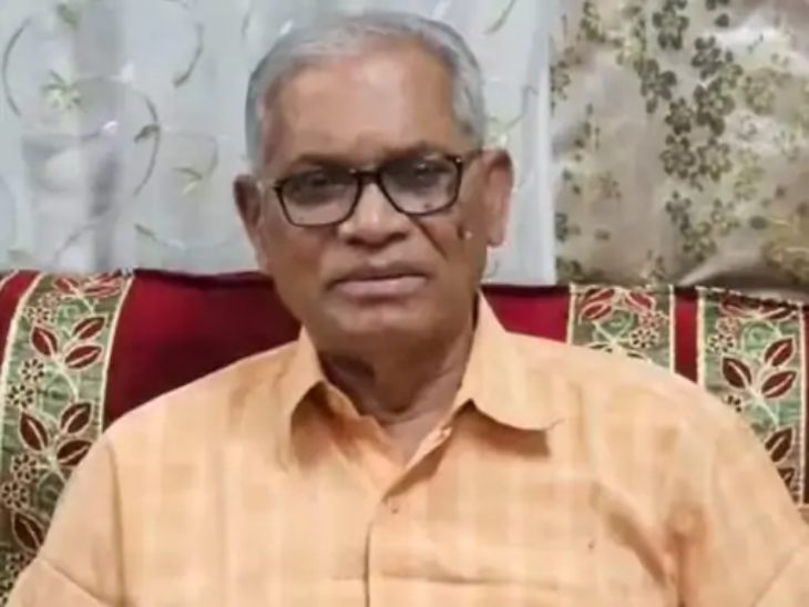 इंदिरा गांधी के नेतृत्व वाली सरकार में कृषि राज्य मंत्री रह चुके हैं। पहली बार 1996 में उन्हें कांग्रेस से निकाला गया था।