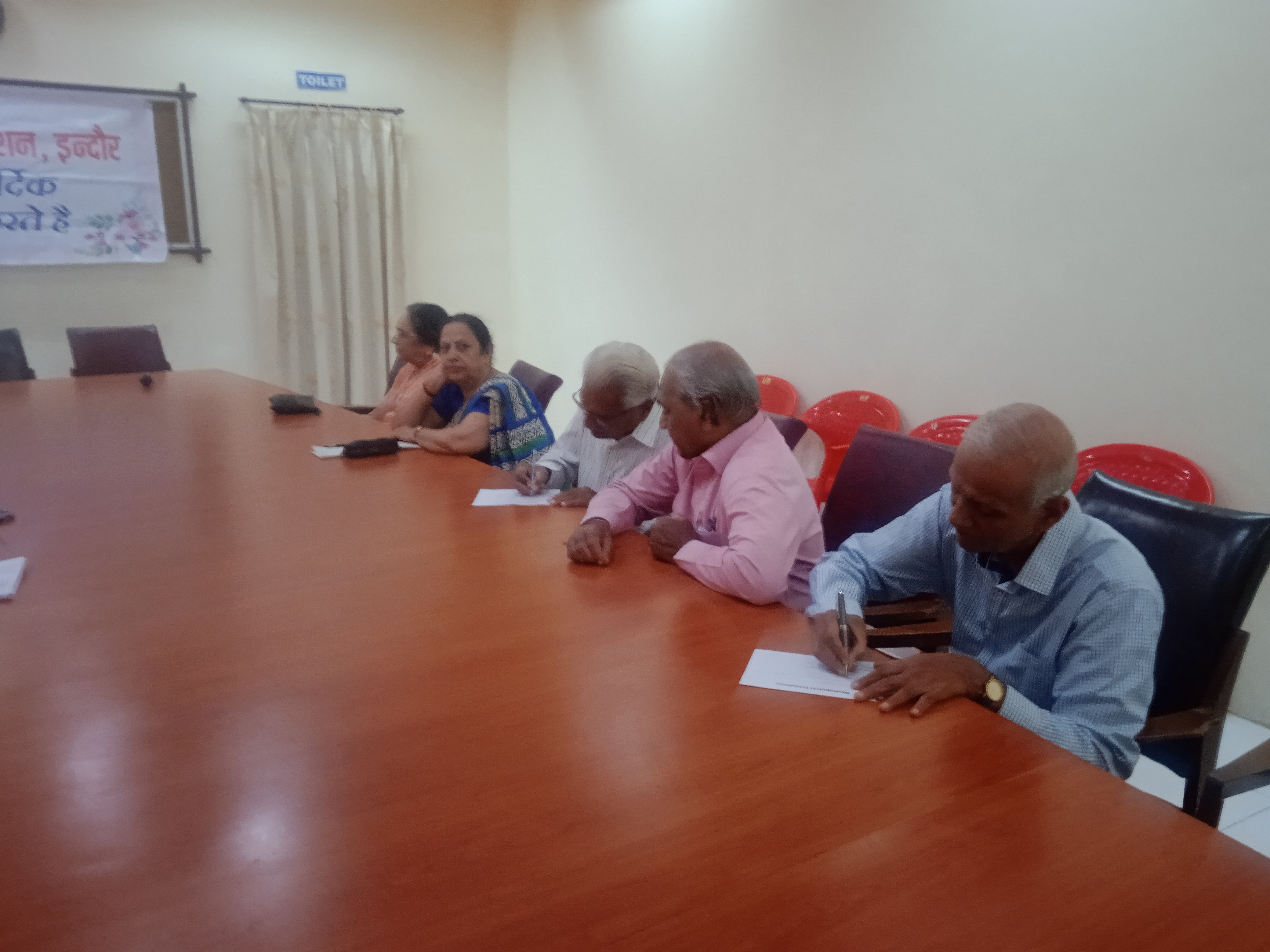 महिलाओं ने भी लिया हिस्सा।