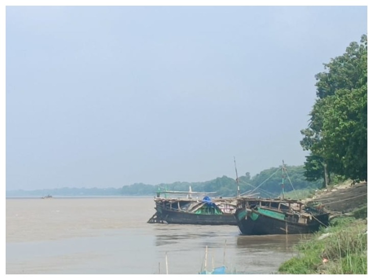 समस्तीपुर में गंगा का जलस्तर लगातार कम हो रहा है।