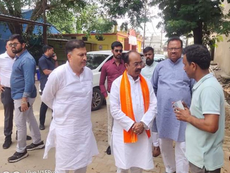 अंबिकापुर प्रवास पर रहे भाजपा प्रदेशाध्यक्ष अरुण साव ने भाजपा नेता श्याम गुप्ता से मुलाकात की।