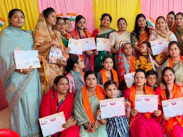 Sakal Panch Rathore Samaj celebrated Independence Day in Indore | इंदौर ...