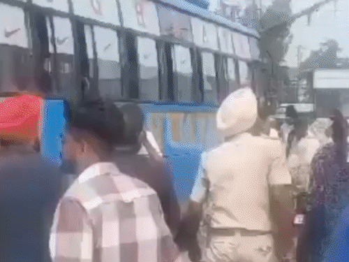 Bus Overspeed Overspeed bus uncontrollable outside Ludhiana bus stand Video Highways ...