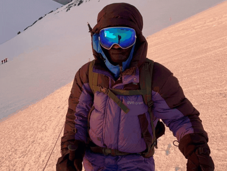 Tricolor hoisted on Europe's highest peak, VIDEO हरदोई के अभिनीत मौर्य ने फतह किया माउंट