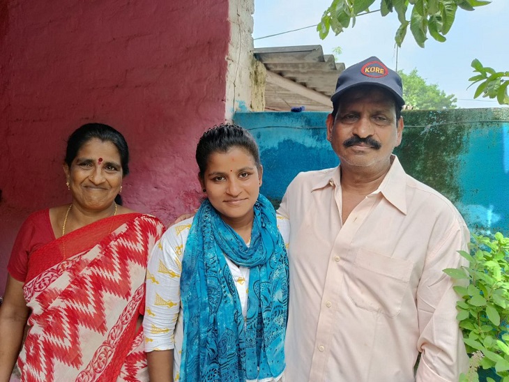 भरत कुमार के माता पिता और बहन