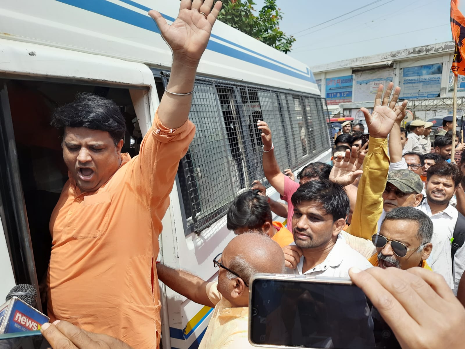Hindu organizations protested, symbolic arrests made at Rani Talab ...