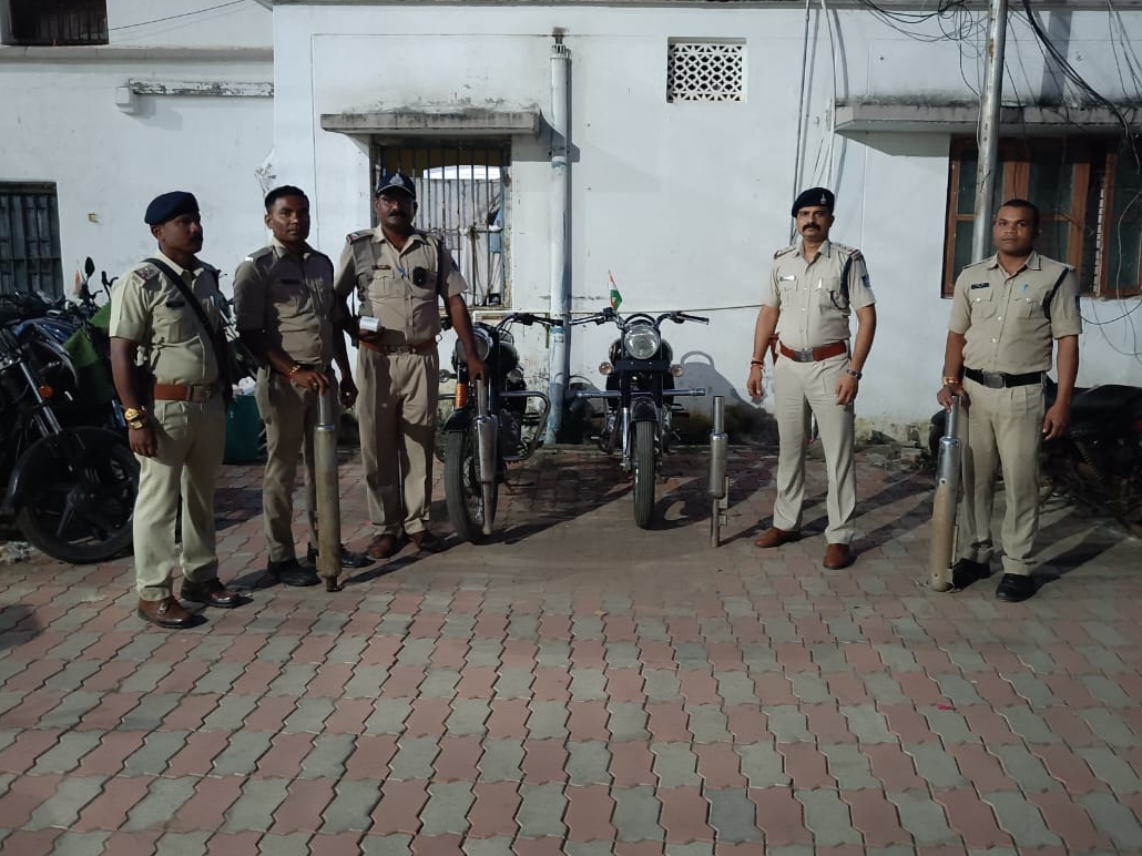 Loud vehicles stopped, silencer removed from 4 bullets, challan of Rs