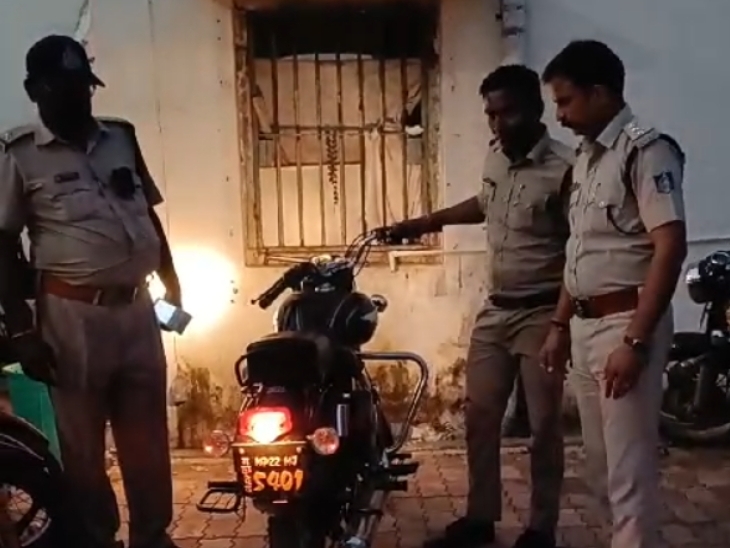 Loud vehicles stopped, silencer removed from 4 bullets, challan of Rs