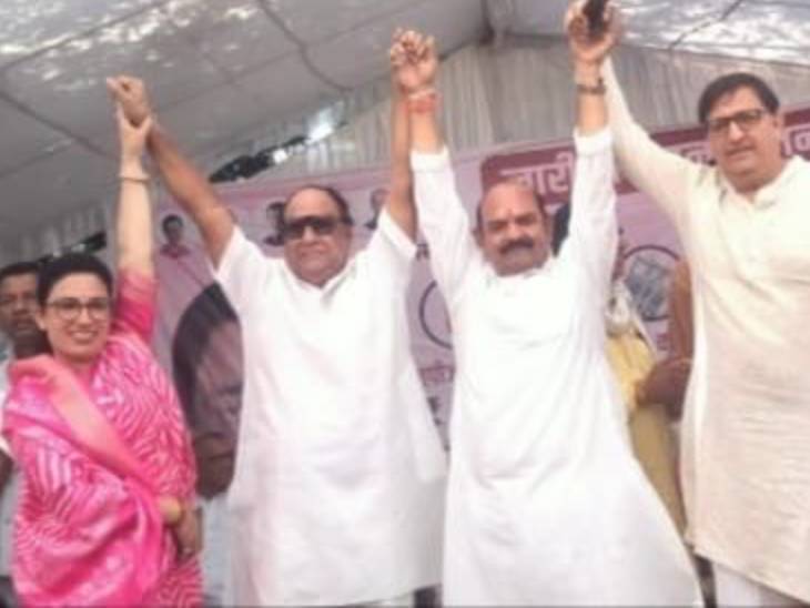 भोपाल में कांग्रेस में शामिल होने के बाद स्थानीय नेताओं के साथ भाजपा के पूर्व विधायक भंवरसिंह शेखावत।