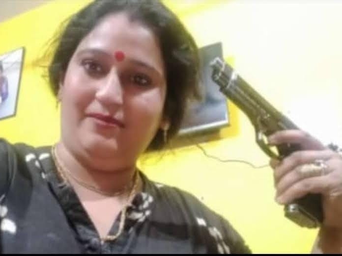Photo of BJP leader with pistol goes viral in Meerut | मेरठ में भाजपा ...