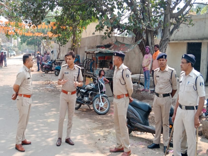 रायपुर पुलिस का दावा है कि वह लगातार कार्रवाई कर रहे हैं।