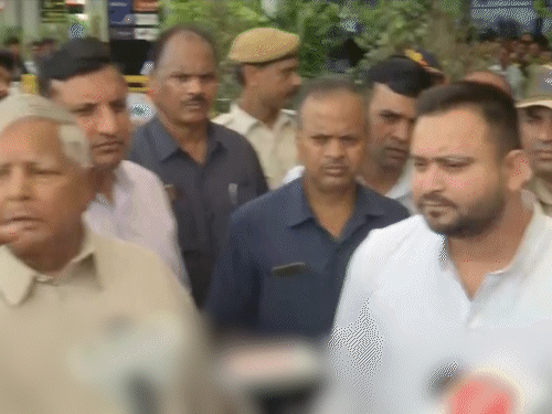 केंद्र सरकार ने CBI को दी मंजूरी; तेजस्वी की चार्जशीट पर अब 21 सितंबर को सुनवाई|देश,National - Dainik Bhaskar