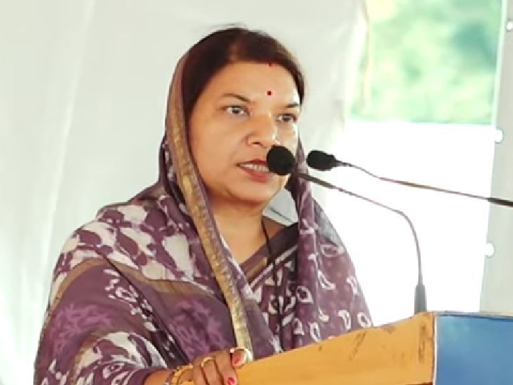 आप की मध्यप्रदेश अध्यक्ष रानी अग्रवाल ने CM शिवराज पर निशाना साधते हुए कहा कि मामा जी को चुनाव में ही जनता दिखाई देती है।