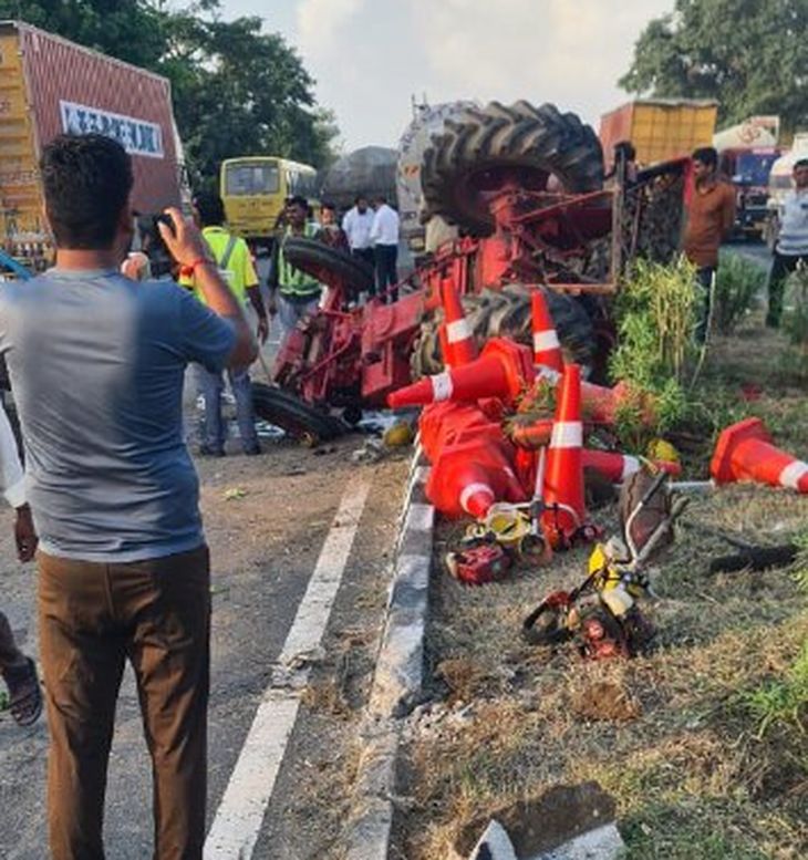 1 dead, 12 injured in road accident in Pali | सड़क हादसे में एक मजदूर ...