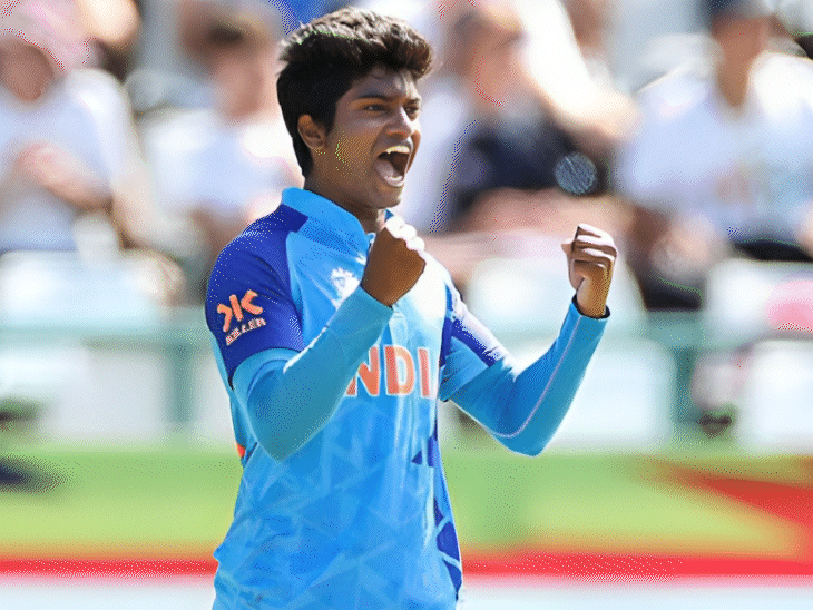 पूजा वस्त्राकर ने चार विकेट हासिल किए। एस रानी, शमीमा सुल्ताना, एस मोस्तारी और रितू मेनी को आउट किया।