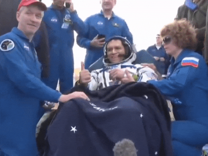 अमेरिकी एस्ट्रोनॉट फ्रैंक रुबियो को कजाकिस्तान के एक दूरदराज के इलाके में सोयुज कैप्सूल से उतारा गया। - Dainik Bhaskar