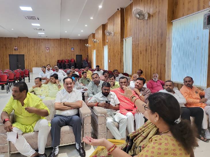 Kanpur Mayor Kanpur Nagar Nigam Kanpur News Mayor called a meeting