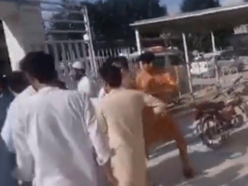 जुलाई में पॉलिटिकल रैली के दौरान हुए आत्मघाती हमले में करीब 54 लोगों की मौत हुई थी।