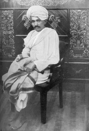 टेलीफोन से बात, आखिरी पलों में कस्तूरबा के साथ:कभी हंसते, कभी उदास; महात्मा गांधी की 21 देखी-अनदेखी तस्वीरें 3 घंटे पहले 6 gandhi 3 1696154724
