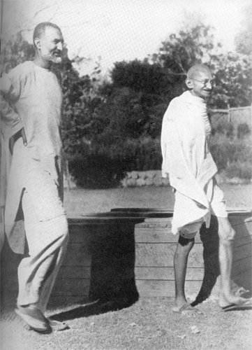 टेलीफोन से बात, आखिरी पलों में कस्तूरबा के साथ:कभी हंसते, कभी उदास; महात्मा गांधी की 21 देखी-अनदेखी तस्वीरें 3 घंटे पहले 15 gnadhi 12 1696155212