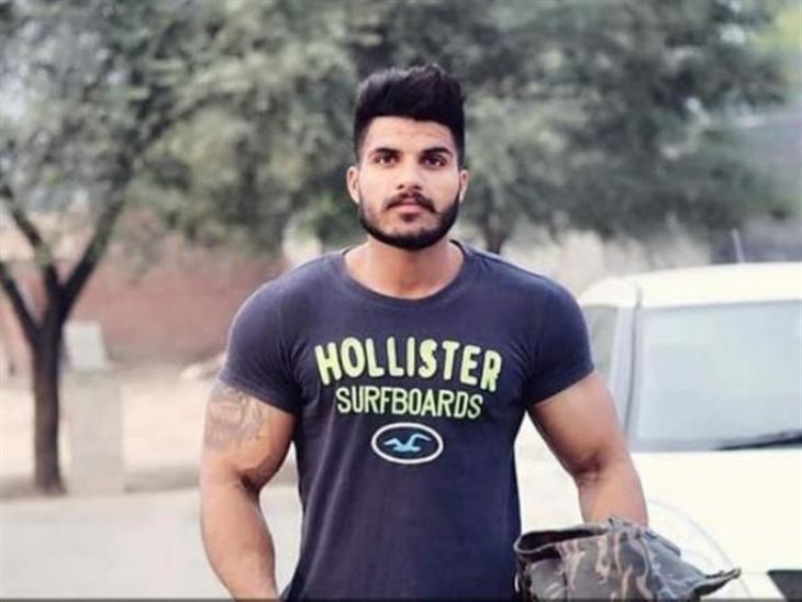 यह फोटो गोल्डी बराड़ के चचेरे भाई गुरलाल बराड़ की है। गुरलाल बराड़ का 3 साल पहले चंडीगढ़ में क्लब के बाहर गोलियां मारकर कत्ल कर दिया गया था। जिसमें मान जैतो भी शामिल था।