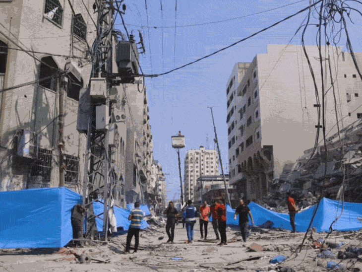 ये गाजा सिटी की तस्वीर है, इजराइल के एयरस्ट्राइक में यहां कई बिल्डिंग तबाह हो गईं।