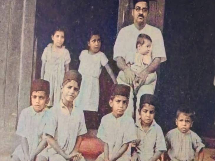 यह तस्वीर महाराष्ट्र आए एक यहूदी परिवार की है।