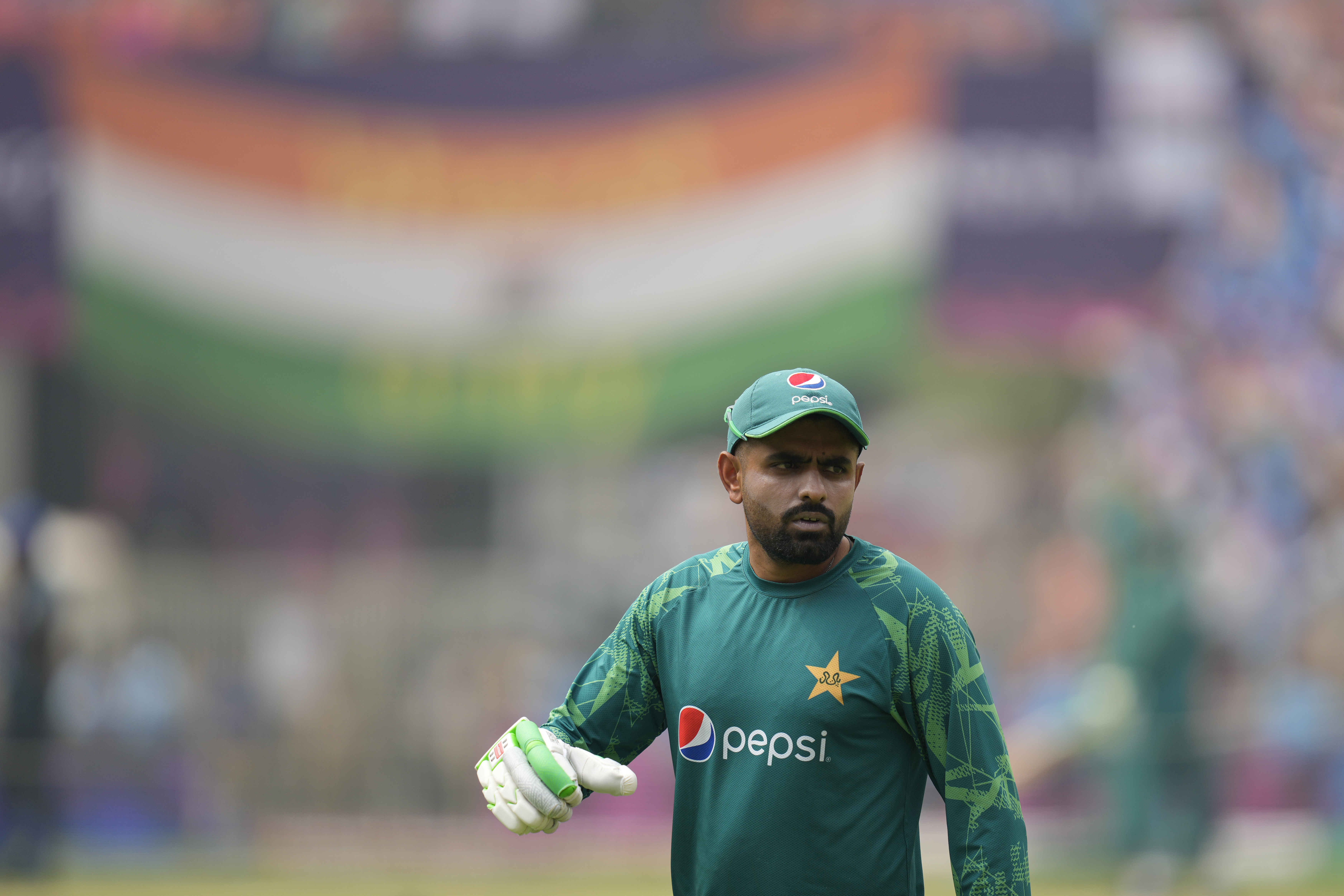 प्रैक्टिस के दौरान पाकिस्तान के कप्तान बाबर आजम।