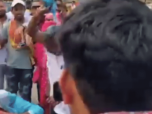 टिकट नहीं मिलने पर रायपुर में एजाज ढेबर के समर्थकों ने किया हंगामा Chhattisgarh Crimes