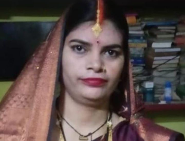 यह फोटो मृतक खुशबू की है। जिसकी सौतेले बेटों ने हत्या कर दी।