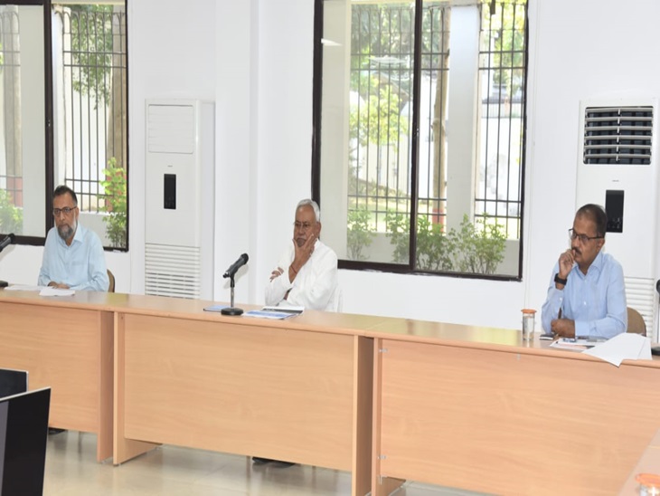 उद्योग विभाग, सूचना प्रौद्योगिकी और पर्यटन विभाग ने अपने-अपने विभागों से संबंधित प्रस्तुति दी