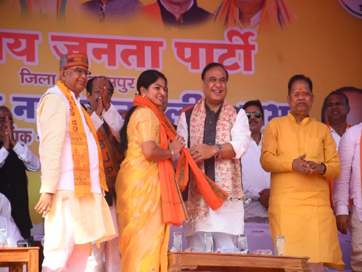 कांग्रेस छोड़कर भाजपा में आई अंबालिका साहू का किया स्वागत।