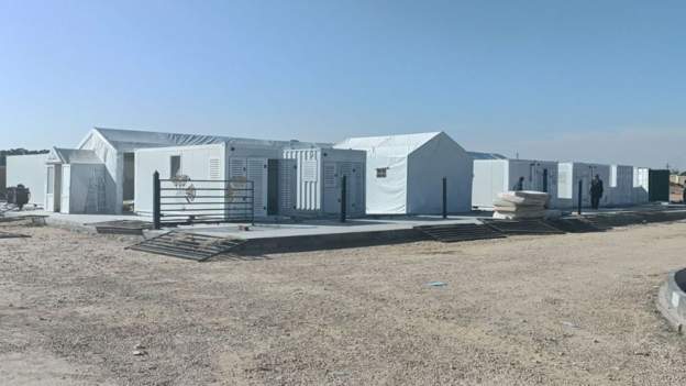 मिस्र में राफा बॉर्डर के पास शेख जुवैद में टेम्परेरी हॉस्पिटल बनाए गए हैं। यहां गाजा से आने वाले घायलों का इलाज होगा।