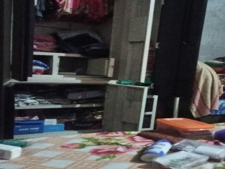 Hisar Model; Town House Theft Update Urban Estate Police हिसार में घर से 18 हजार और सामान