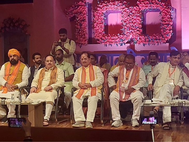 2024 लोकसभा चुनाव से पहले 2015 की तस्वीर ही बनती हुई दिखाई दे रही है। ऐसे में पार्टी हर संभव अपनी स्थिति मजबूत करने की कोशिश कर रही है।