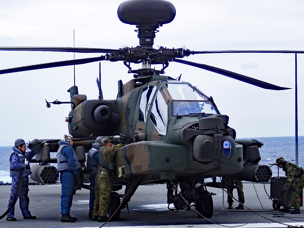 अमेरिका में बने चिनूक हेलिकॉप्टर भी इस एक्सरसाइज का अहम हिस्सा हैं। कुछ फाइटर जेट्स बाद में शामिल होंगे। - Dainik Bhaskar