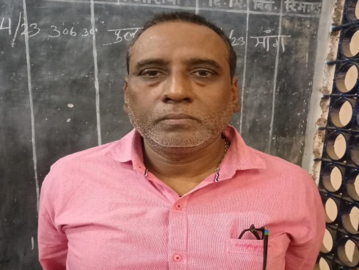 आरोपी कार चालक।