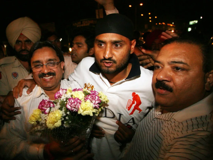 विश्व कप जीतने के बाद 5 अप्रैल, 2011 को हरभजन सिंह का उनके गृहनगर जालंधर में स्वागत किया गया।