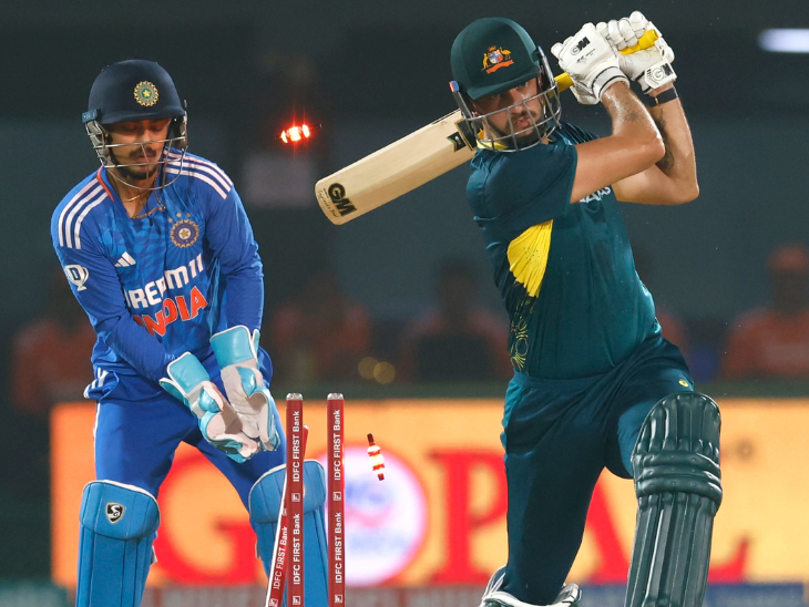 मैट शॉर्ट 11 गेंदों में 13 रन बनाकर आउट हुए.