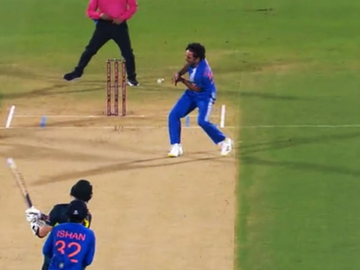 जब स्मिथ ने बिश्नोई का कैच छोड़ा तब वह 15 रन बना रहे थे.