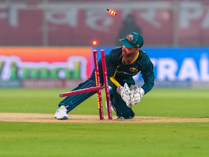 गायकवाड़ डायमंड डक पर आउट होने वाले तीसरे भारतीय बने।