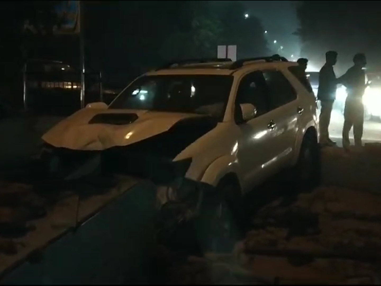 Faridabad car female driver accident 1 dead, 2nd injured. फरीदाबाद