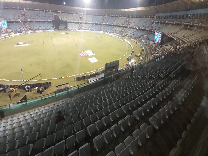 परसदा स्थित शहीद वीर नारायण स्टेडियम में आगामी मैच की तैयारियां संघ ने शुरू कर दी है।