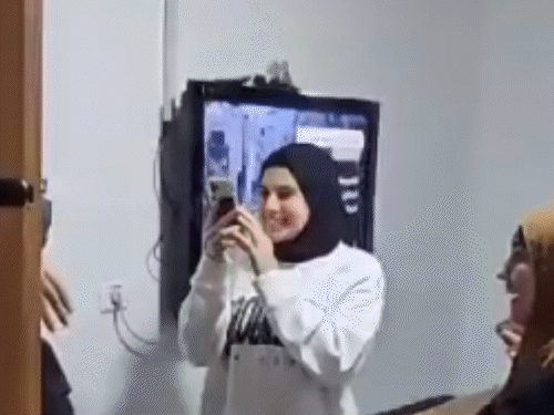 Israel Palestinian Prisoner Malak Salman Story | Israel Hamas Truce Agreement | 16 की उम्र में गिरफ्तार हुईं मलक 8 साल बाद रिहा; हना बोलीं- हमास का भला हो