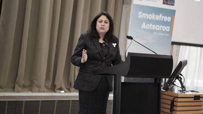 न्यूजीलैंड की तत्कालीन स्वास्थ्य मंत्री का कहना था कि बिल से लोगों की जिंदगी अच्छी और लंबी होगी।