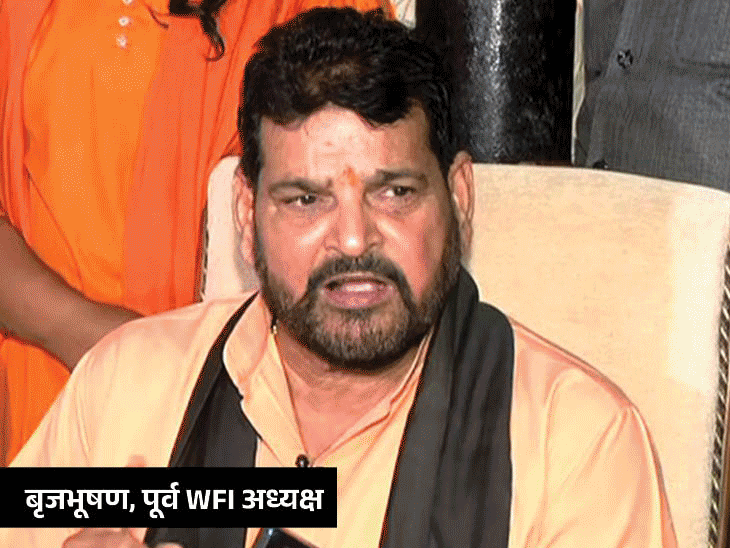 कांग्रेस सांसद दीपेंद्र हुड्डा की अध्यक्षता वाले हरियाणा रेसलिंग एसोसिएशन की याचिका पर हाईकोर्ट ने रोक लगाई थी, जबकि पूर्व अध्यक्ष बृजभूषण के करीबी संजय सिंह को अध्यक्ष पद का प्रत्याशी नियुक्त किया गया था। इस बीच, भारत के टॉप रेसलर्स अपने मेडल गंगा में बहाने पहुंच गए थे।